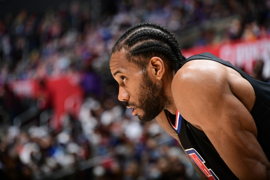 待两队明日 待两队明日